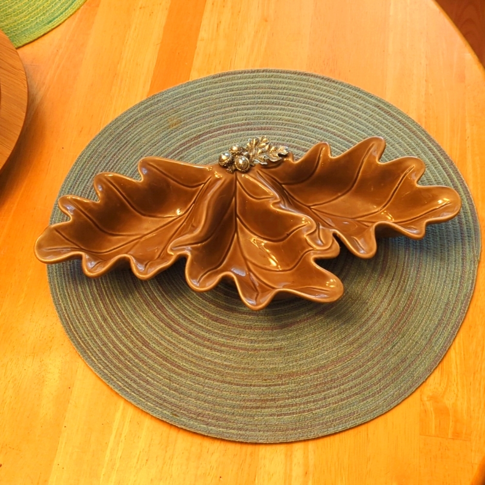 Retro Leaf Candy Dish with 3 Sections #AshevilleNC